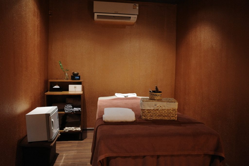 Dhyana Spa - Single Aroma Massage Room